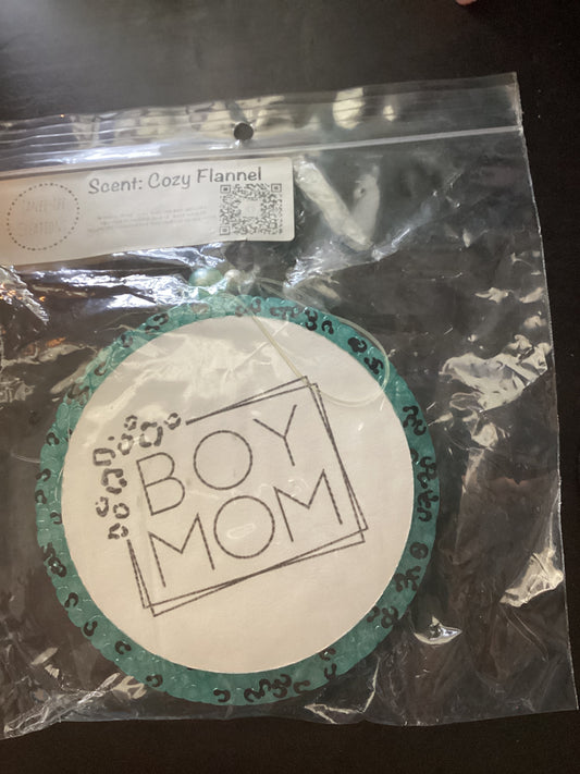 Boy mom